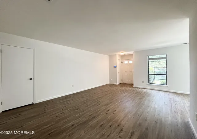 Photo 3 of Condo for sale at 33 Wyndham Pl #33, Robbinsville, NJ 08691 | MLS# 22621518 | Listing updated on 2026-09-15