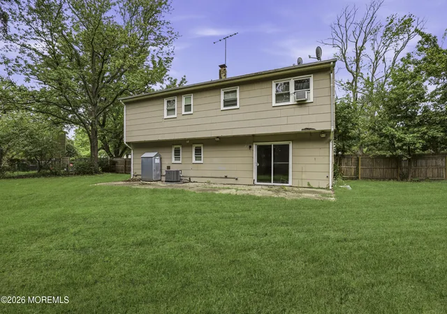 5th image of 1181 Manor Dr, Lakewood, NJ 08701 | MLS# 22622623