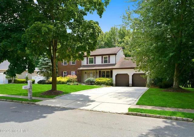 3rd image of 4 Carriage Ct, Marlboro, NJ 07746 | MLS# 22621425