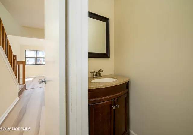 4th image of 213 Longwood Dr, Englishtown, NJ 07726