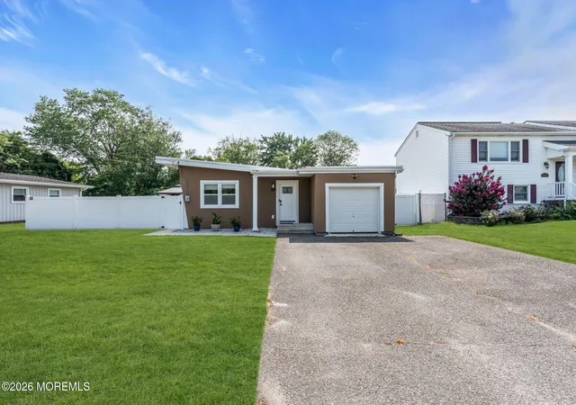 Photo 1 of Sale Pending at 488 Amherst Dr, Brick, NJ 08723 | MLS# 22622023 | Listing updated on 2026-09-16