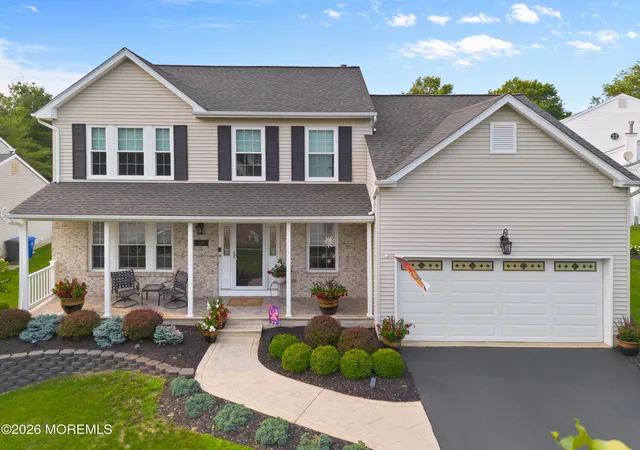 Photo 2 of Sale Pending at 1076 White Oak Ct, Toms River, NJ 08753 | MLS# 22621845 | Listing updated on 2026-07-29