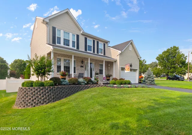 Photo 2 of Sale Pending at 1076 White Oak Ct, Toms River, NJ 08753 | MLS# 22621845 | Listing updated on 2026-07-29