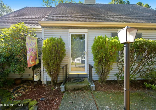 Photo 4 of Single family home for sale at 526 E Revere Way, Galloway, NJ 08205 | MLS# 22621533 | Listing updated on 2026-09-11