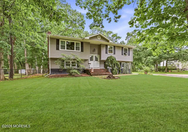 3rd image of 84 N Hope Chapel Rd, Jackson, NJ 08527 | MLS# 22621595