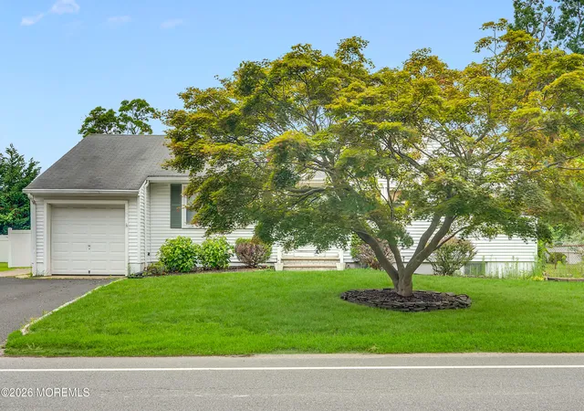 Photo 2 of Sale Pending at 406 Midstreams Rd, Brick, NJ 08724 | MLS# 22621486 | Listing updated on 2026-09-05
