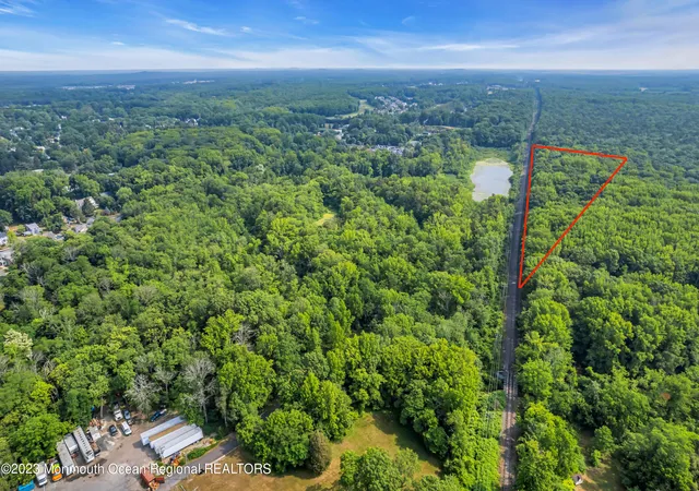 17th image of 51 Asbury Rd, Farmingdale, NJ 07727 | MLS# 22621543