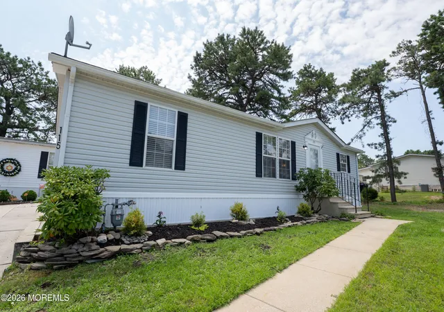 2nd image of 115 Briarwood Ct, Whiting, NJ 08759 | MLS# 22621422