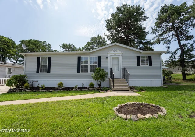 3rd image of 115 Briarwood Ct, Whiting, NJ 08759 | MLS# 22621422