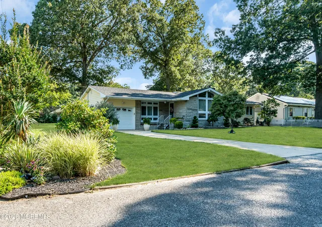 3rd image of 322 Riverside Dr, Bayville, NJ 08721 | MLS# 22621550