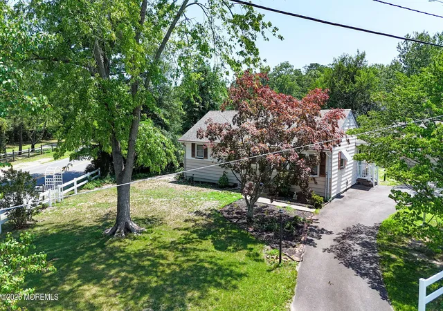 2nd image of 17 Railroad Ave, Beachwood, NJ 08722 | MLS# 22621648