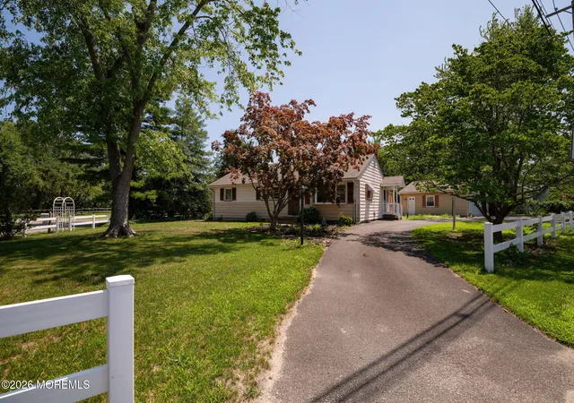 3rd image of 17 Railroad Ave, Beachwood, NJ 08722 | MLS# 22621648