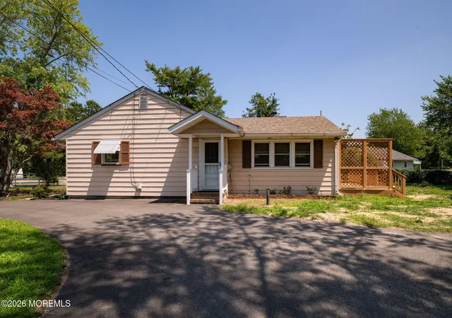 5th image of 17 Railroad Ave, Beachwood, NJ 08722 | MLS# 22621648