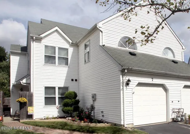 1st image of 7 Browning Ct, Freehold, NJ 07728 | MLS# 22622132