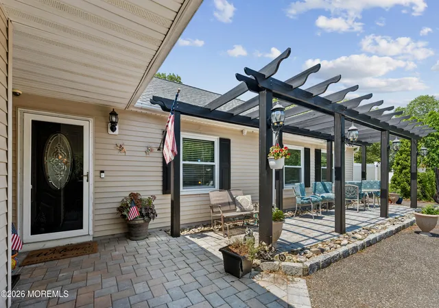 Photo 3 of Single family home for sale at 1012 Eastwind Ave, Toms River, NJ 08753 | MLS# 22621462 | Listing updated on 2026-09-02