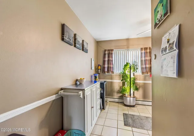 4th image of 8 Juniper Ln, Eatontown, NJ 07724