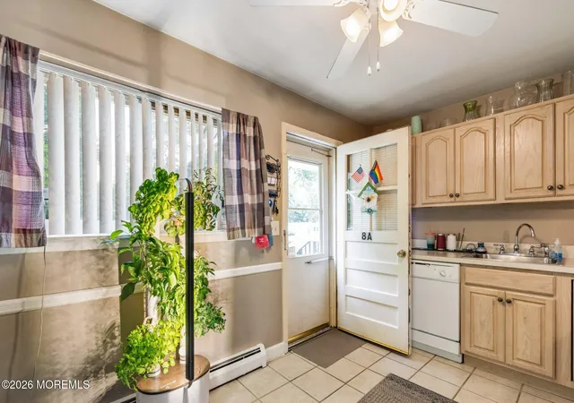 5th image of 8 Juniper Ln, Eatontown, NJ 07724