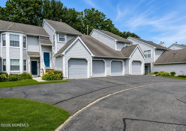 2nd image of 14 Evergreen Ct, Freehold, NJ 07728 | MLS# 22621556