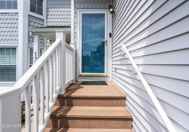5th image of 14 Evergreen Ct, Freehold, NJ 07728 | MLS# 22621556