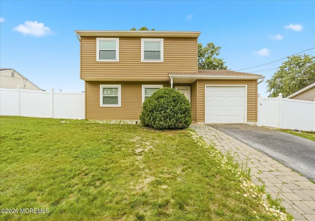 Photo 2 of Sale Pending at 1948 Teakwood Rd, Toms River, NJ 08753 | MLS# 22621506 | Listing updated on 2026-08-20