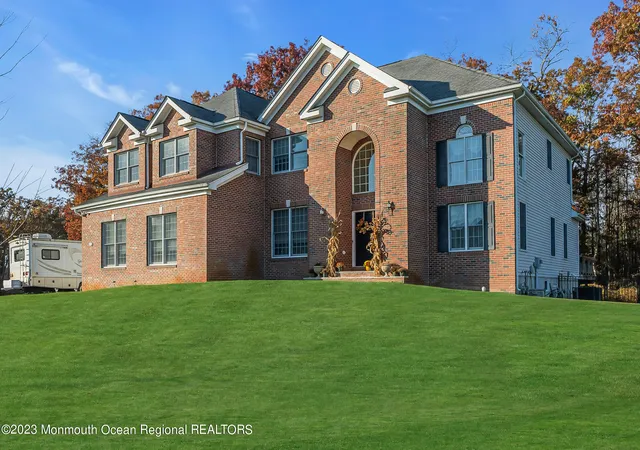 Photo 3 of Single family home for sale at 16 Lakeside Dr, Jackson, NJ 08527 | MLS# 22621502 | Listing updated on 2026-09-29