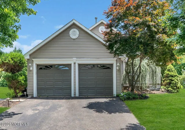1st image of 5 Round Valley Ln, Lakewood, NJ 08701 | MLS# 22621542