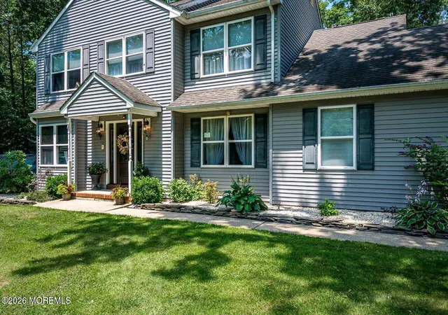 Photo 2 of Single family home for sale at 10 Bittersweet Dr, Jackson, NJ 08527 | MLS# 22621663 | Listing updated on 2026-07-30