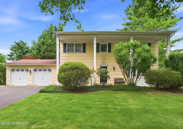 2nd image of 5 St Lawrence Wy, Marlboro, NJ 07746 | MLS# 22622422
