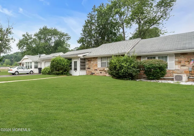 3rd image of 86 Camellia Dr #B, Lakewood, NJ 08701 | MLS# 22621592