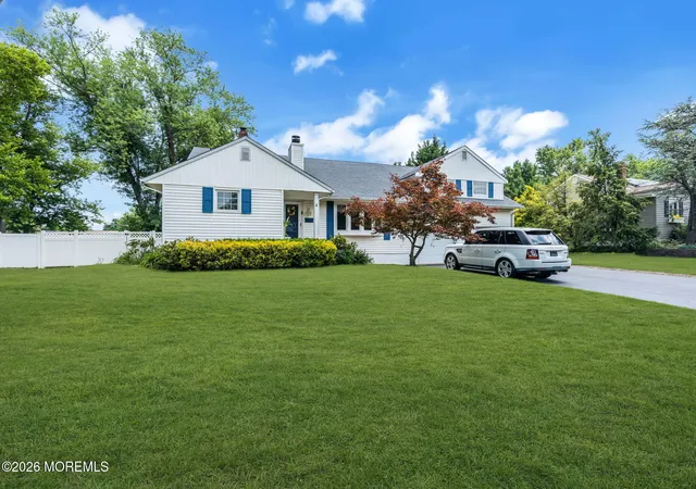Photo 3 of Sale Pending at 10 Homestead Pl, Holmdel, NJ 07733 | MLS# 22621617 | Listing updated on 2026-09-22