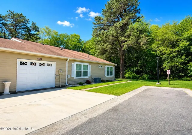 2nd image of 470a Chelsea Ct, Manchester, NJ 08759 | MLS# 22621636