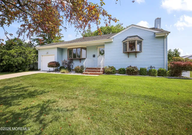 3rd image of 6 Forsgate Dr, Freehold, NJ 07728 | MLS# 22621708
