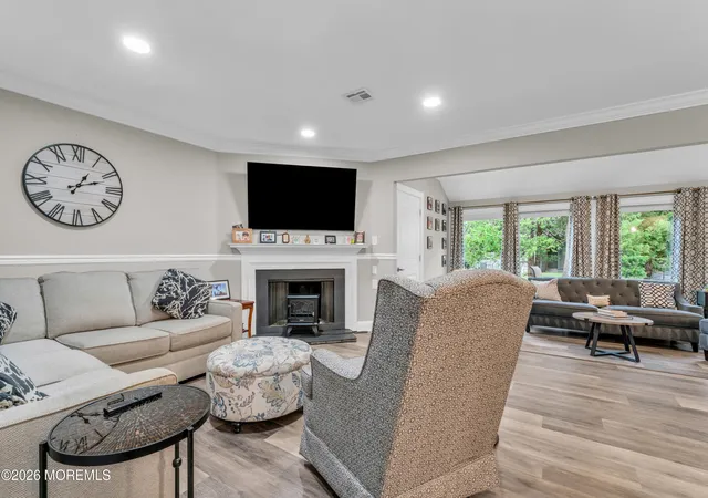 3rd image of 10 Danbury Ct, Red Bank, NJ 07701 | MLS# 22621670