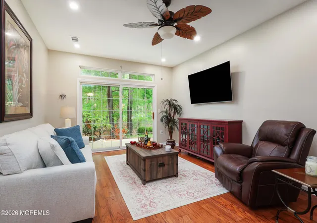 5th image of 137 Greenlawns Dr, Lakewood, NJ 08701 | MLS# 22622180