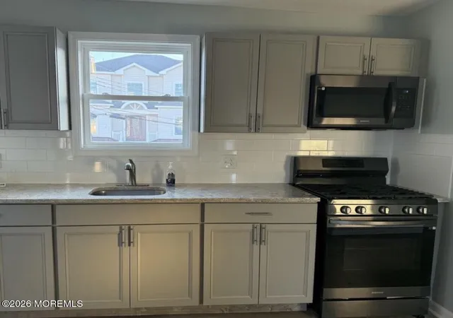 Listing Photo 4 - Condo for sale in building located at 40 Bay Shore Dr, Toms River, NJ 08753 - Unit #A & B
