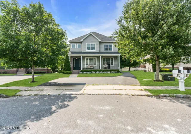 2nd image of 108 Vintage Cir, Lakewood, NJ 08701 | MLS# 22622860