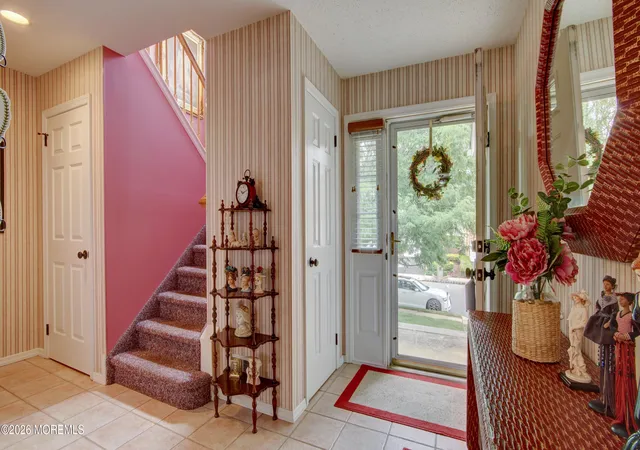 4th image of 29 Hummingbird Ct, Marlboro, NJ 07746 | MLS# 22621767