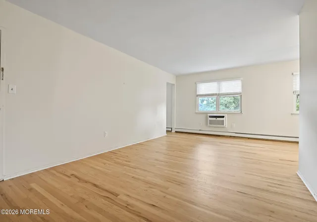 4th image of 63 Stonehurst Blvd #G, Freehold, NJ 07728 | MLS# 22623523