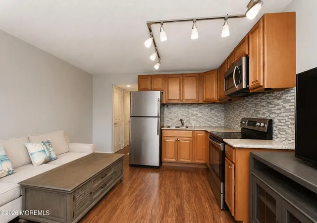 4th image of 45 Sampson Ave, Seaside Heights, NJ 08751