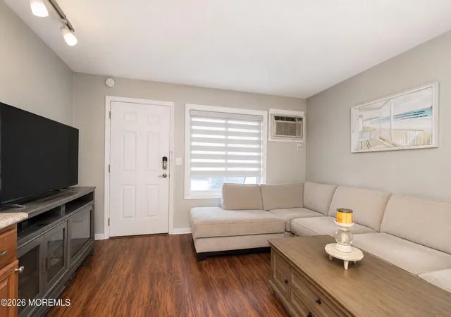 5th image of 45 Sampson Ave, Seaside Heights, NJ 08751