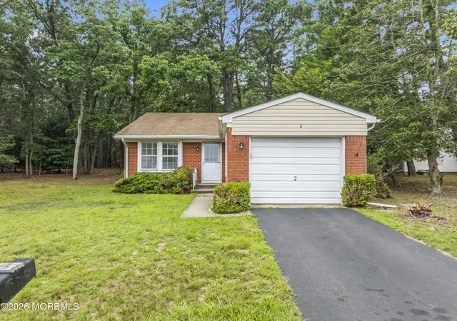 Photo 1 of Single family home for sale at 2 Mayflower Pl, Whiting, NJ 08759 | MLS# 22621832 | Listing updated on 2026-08-06