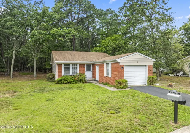 Photo 2 of Single family home for sale at 2 Mayflower Pl, Whiting, NJ 08759 | MLS# 22621832 | Listing updated on 2026-08-06