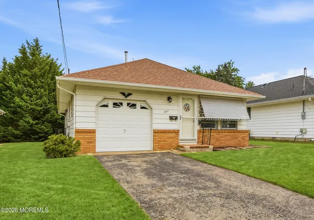 Photo 2 of Single family home for sale at 1947 Mount Juliano Ln, Toms River, NJ 08753 | MLS# 22622649 | Listing updated on 2026-07-24