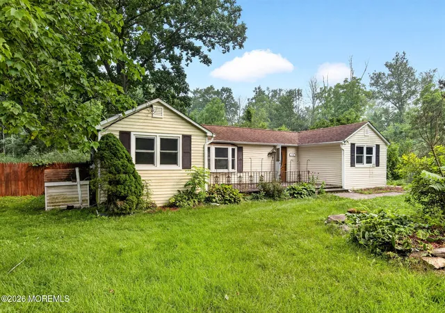 Photo 3 of Single family home for sale at 18 Dogwood Rd, Blairstown, NJ 07825 | MLS# 22621886 | Listing updated on 2026-09-03
