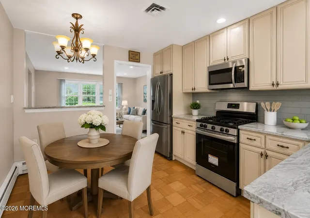 Photo 1 of Single family home for sale at 426 Chatham Ct, Lakewood, NJ 08701 | MLS# 22622057 | Listing updated on 2026-10-12
