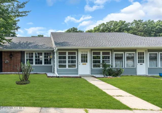 2nd image of 426 Chatham Ct #A, Lakewood, NJ 08701 | MLS# 22622057