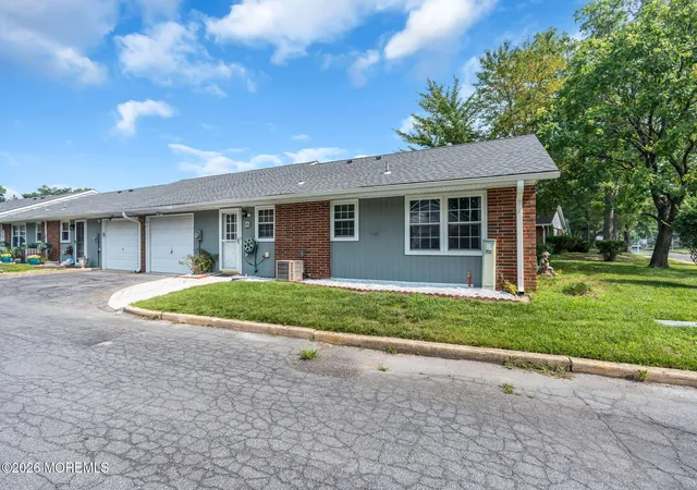 35th image of 426 Chatham Ct #A, Lakewood, NJ 08701 | MLS# 22622057
