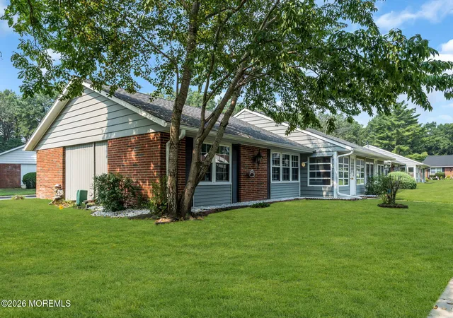 3rd image of 426 Chatham Ct #A, Lakewood, NJ 08701 | MLS# 22622057