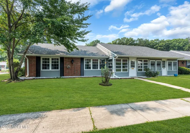 4th image of 426 Chatham Ct #A, Lakewood, NJ 08701 | MLS# 22622057