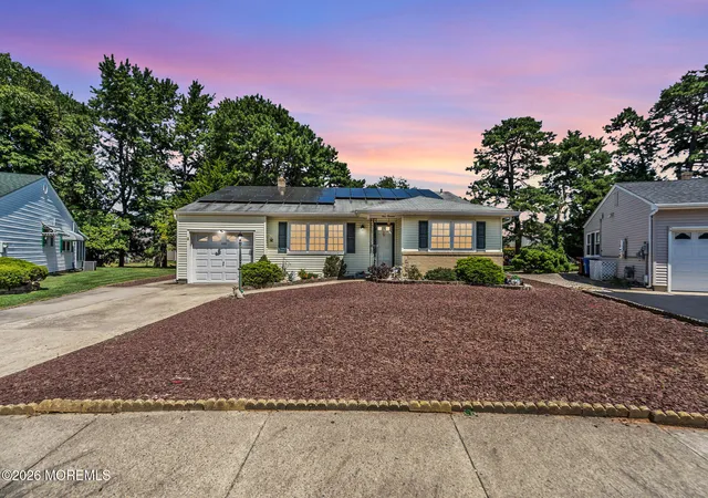 Photo 2 of Single family home for sale at 113 Edgewater Ct, Toms River, NJ 08757 | MLS# 22622869 | Listing updated on 2026-10-05